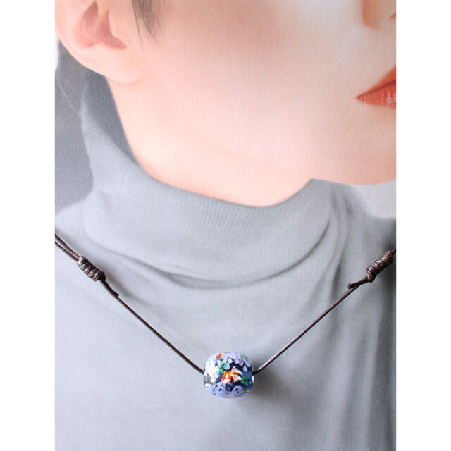 期間限定SALE＊藤と金魚のとんぼ玉（ガラス玉）泡入り | iichi 日々の