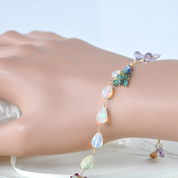 花綵(はなづな)の調べ – 春を編む光のブレスレット プレシャス 花綵(はなづな)の調べ – 春を編む光のブレスレット プレシャス