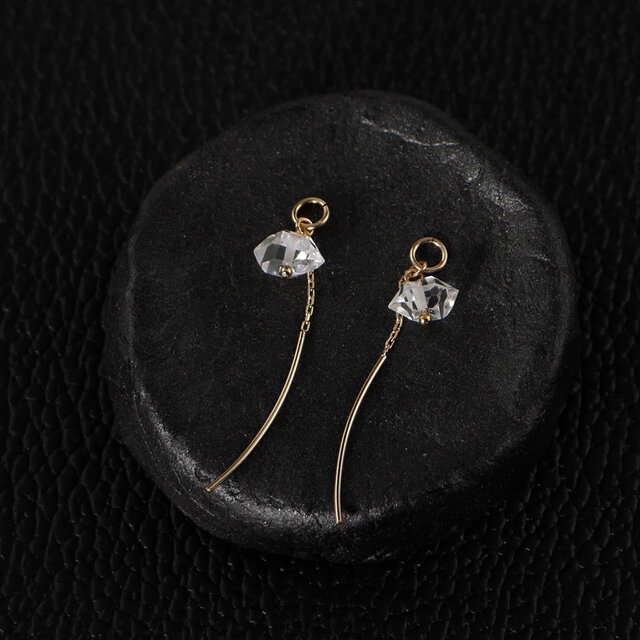 #1046C_HD ハーキマーダイヤモンド　カーブバー　K10チェーンチャーム