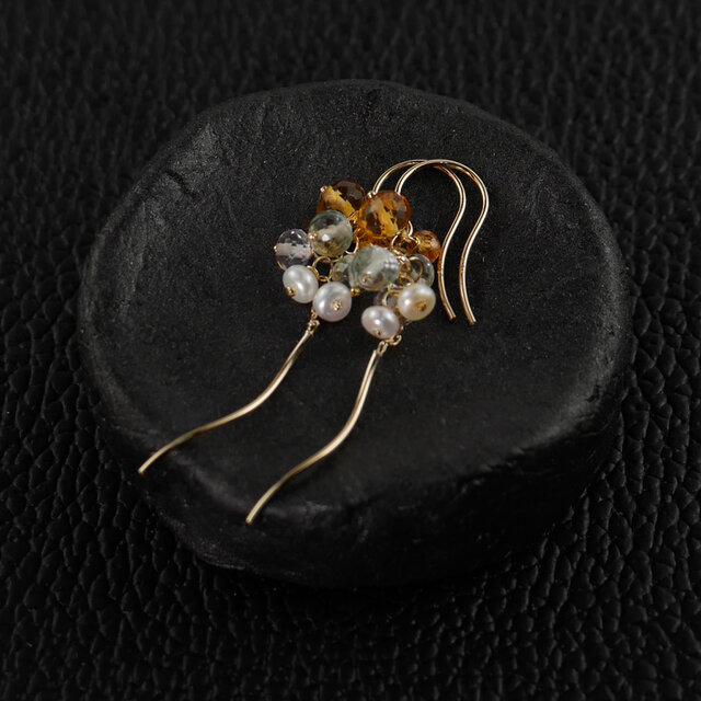 :;;;:*◇◆ ガースー様 ◆◇*:;;;:ハンドメイドピアスorイヤリング E-80 BH扇型ピアス 黒 | Bijoux Kei