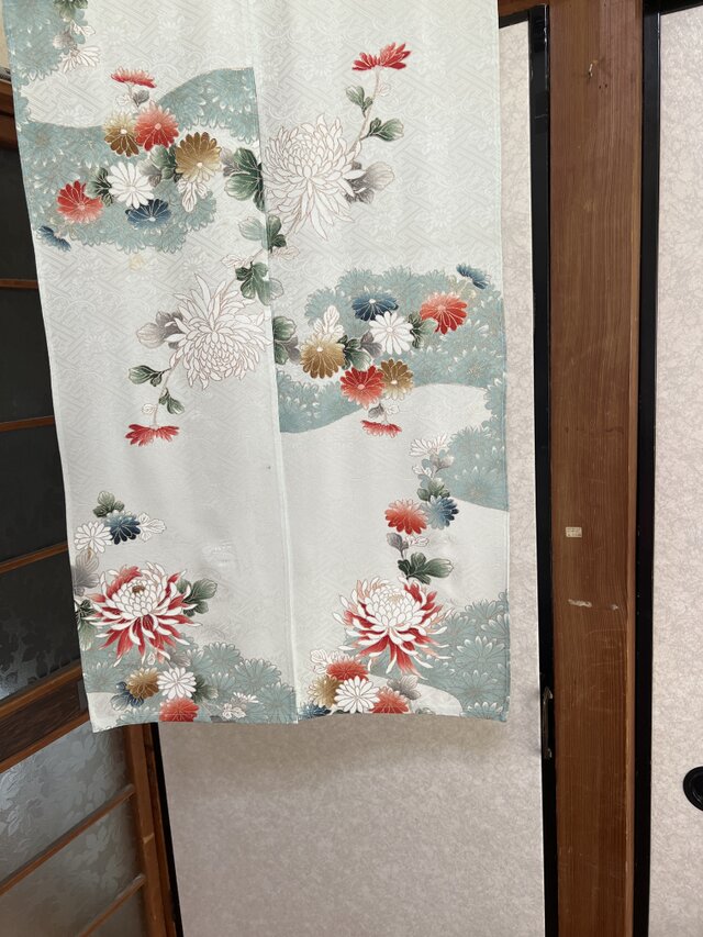 113/101,着物リメイクーのれん、鳳凰、刺繍加工、！ 鳳凰、花柄