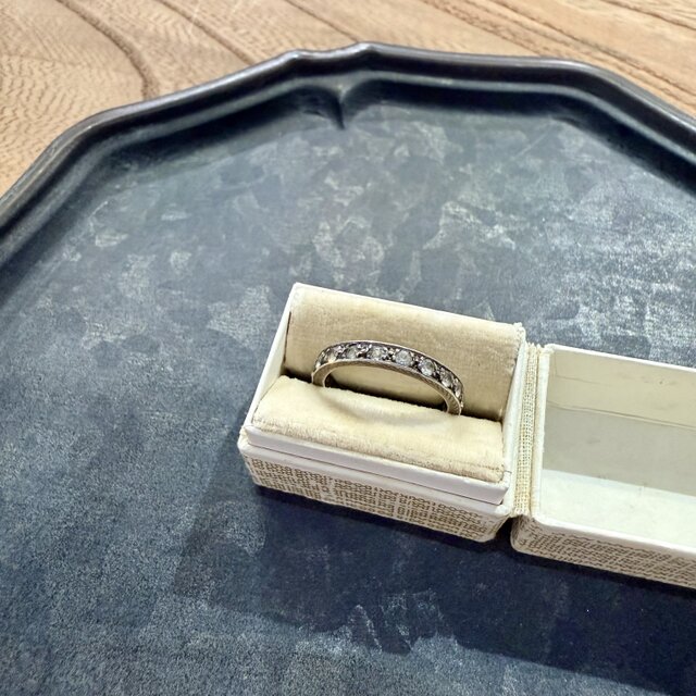 197 アンティーク ひかりのわっか – アールデコ ペーストのフルエタニティリング