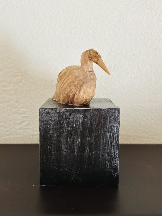 立方体に佇む水鳥