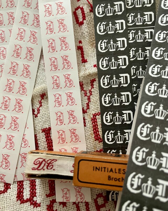 イニシャルテープのペーパーシール　200枚