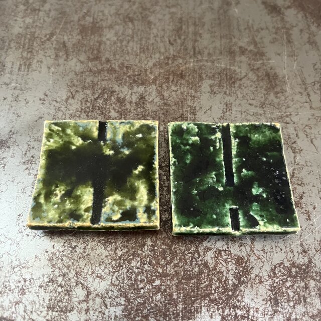 箸置き　白土　線刻紋　織部釉　正方形型