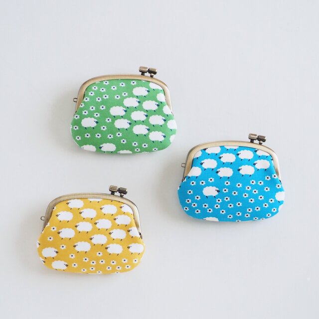 ■もこもこひつじの横ひねりがま口コインケース■ panier(hj)