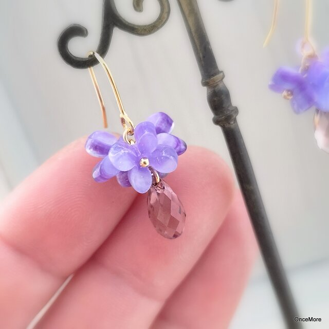 ピアス　夏　祭り　紫　狐　面　ビジュー　ガラスチャーム　蝶　推し　メンカラ　薔薇 ピアス 夏 祭り 紫 狐 面 ビジュー ガラスチャーム 蝶 推し メンカラ