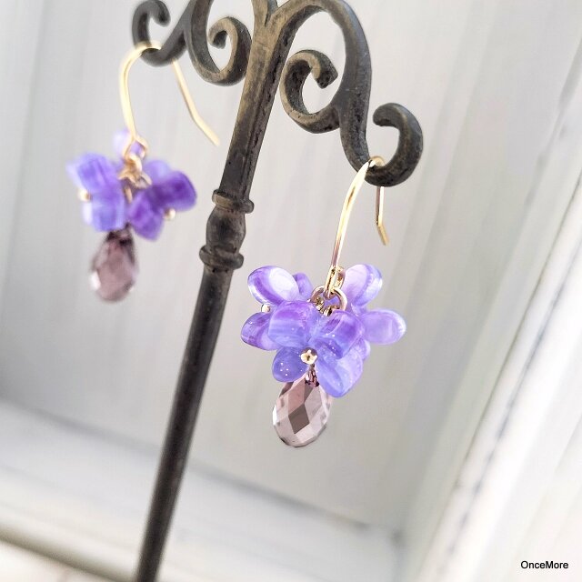 紫陽花とローズサテンしずくのピアス | iichi 日々の暮らしを心地よく