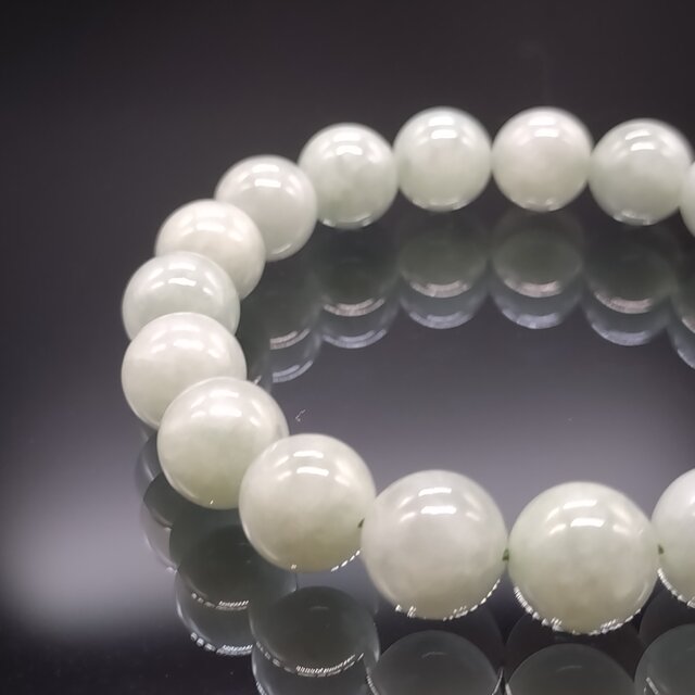 翡翠(ヒスイ)・10mm・【5A・高品質】ブレスレット | iichi 日々の