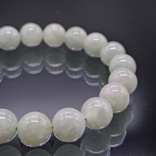 翡翠(ヒスイ)・10mm・【5A・高品質】ブレスレット | iichi 日々の