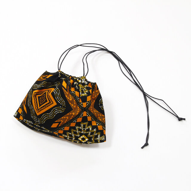 アフリカ布の巾着ショルダー（アフリカンプリント）斜めがけ たすき掛け インナーバッグ