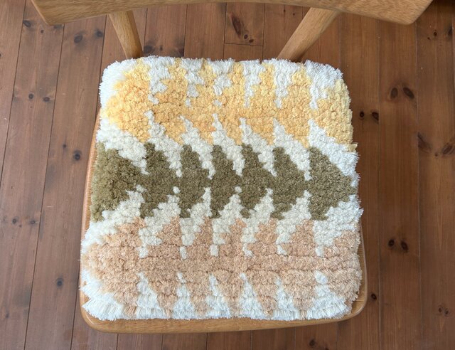 手織りの椅子敷き 草木染め ノッティング織 更に値下げしました！ノッティング織椅子敷 草木染め 結び織