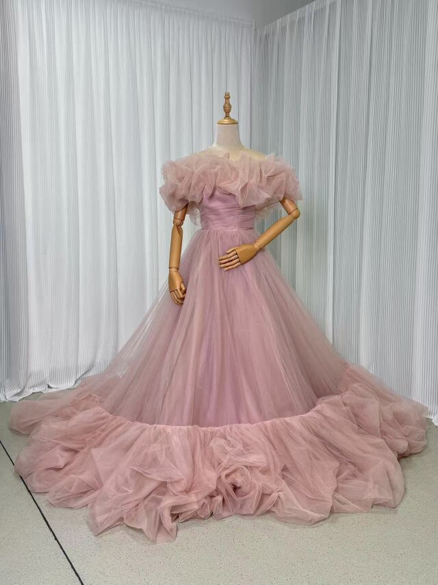 カラードレス 薄桃色 取り外しオフショルダー リボン ブライダル 可愛い 華やかなトレーン 結婚式