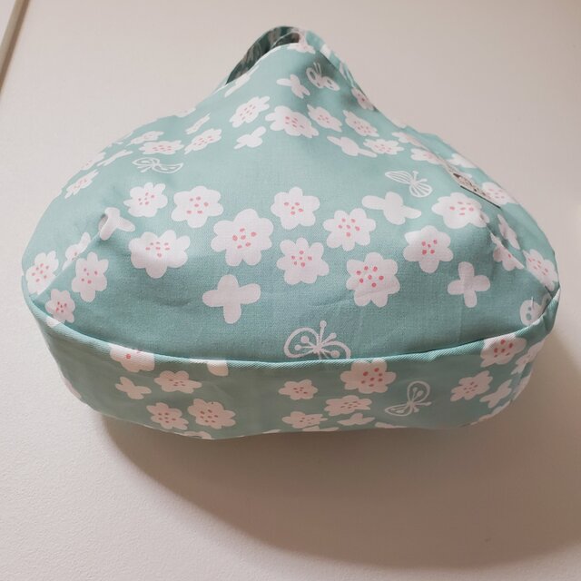 SALE】普段使いのマチたっぷりトートバッグ 北欧 花と蝶柄 | iichi
