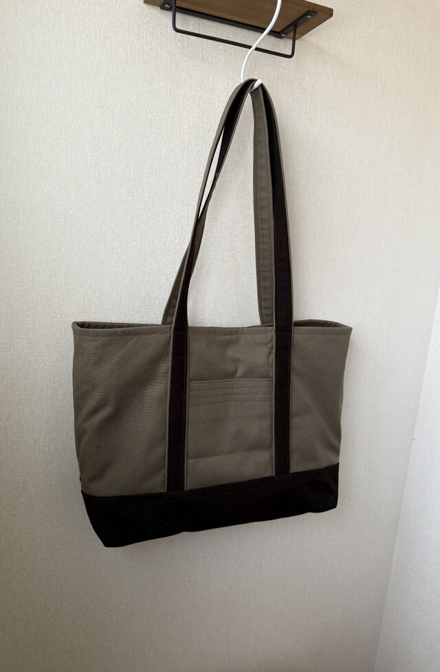 帆布のトートバッグ（グリーンカーキ×ブラウン）