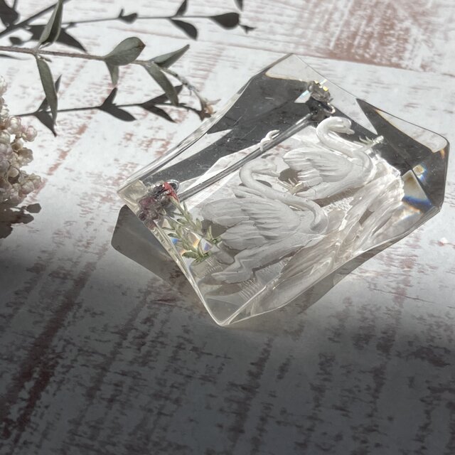 白鳥のルーサイトブローチ/ヴィンテージアクセサリー | iichi 日々の