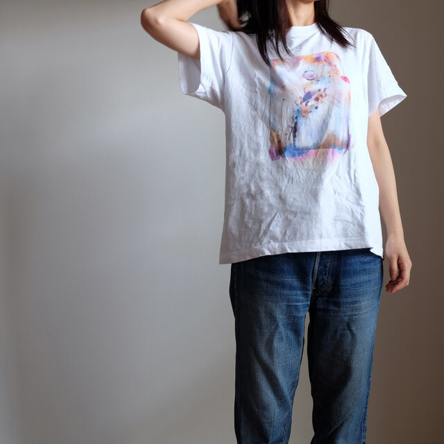雨の季節 に Rainbow shoes 5.6oz　Tシャツ　white