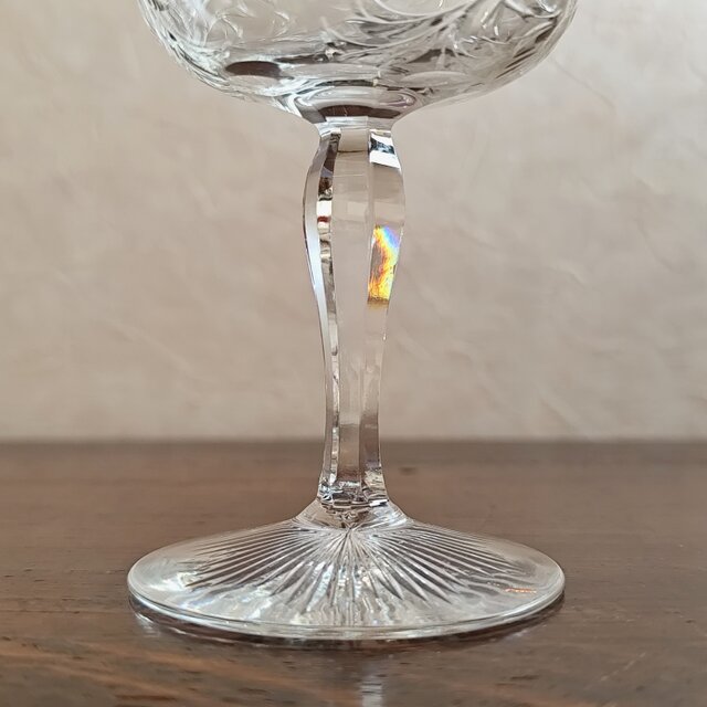 アンティーク ヴィンテージ 美しく鋭い植物文 HAWKES社のクリスタル