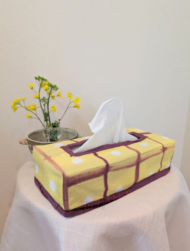 四角と丸の手染め布でつくったティッシュカバー~お部屋の模様替えに