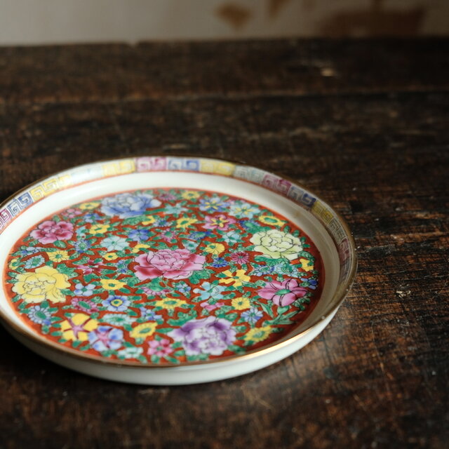 赤にカラフルな花尽くし◇中国産 赤絵金彩中皿プレート 煎茶茶器