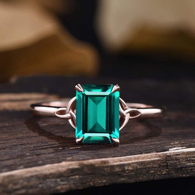 5月誕生石エメラルドリンググリーンジェムストーンソリティアリングケルトノット結婚指輪アニバーサリージュエリー