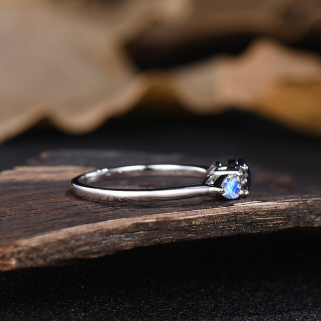 ギャラクシーブルー サンドストーン 結婚指輪 6月誕生石 ムーン