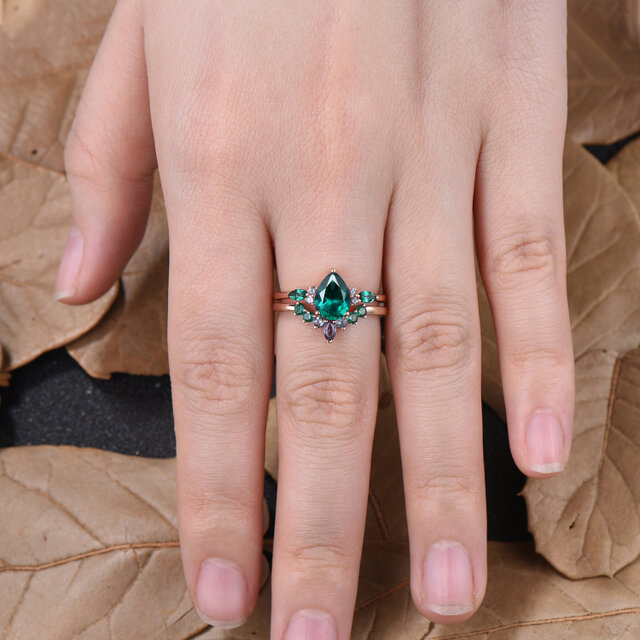 5月の誕生石エメラルド婚約指輪セット6月の誕生石アレキサンドライト