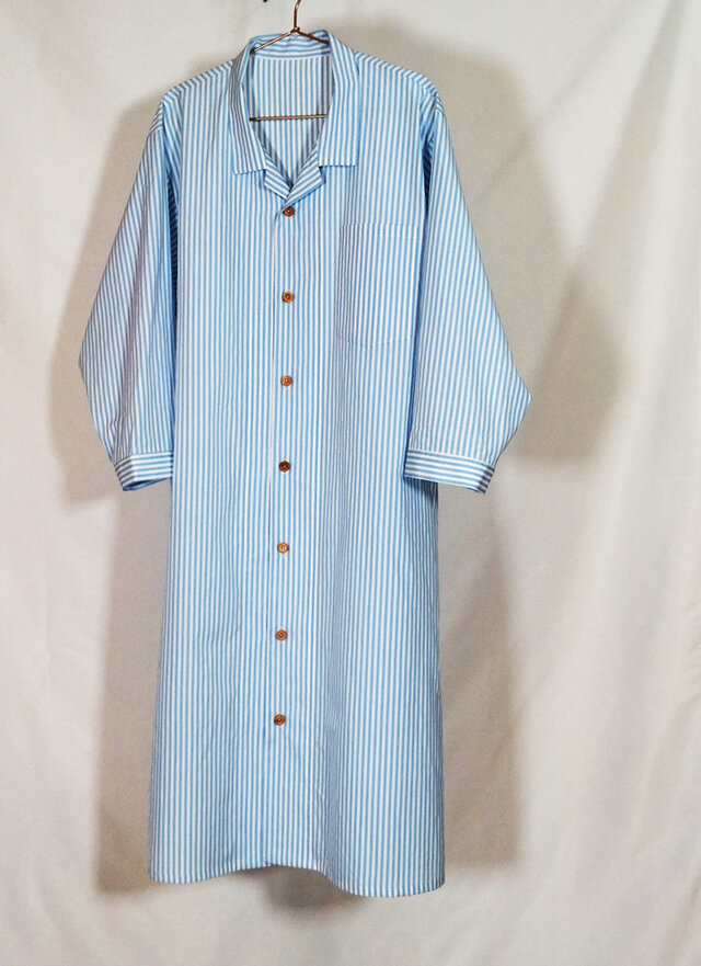 [54-1] la robe de nuit à rayures