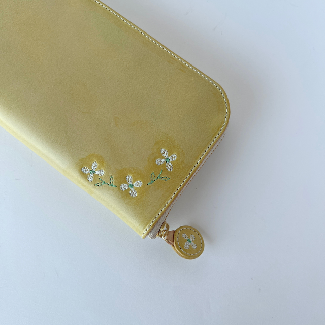 イタリアンレザー × 刺繍革財布『hana＊hana』イエロー（牛革