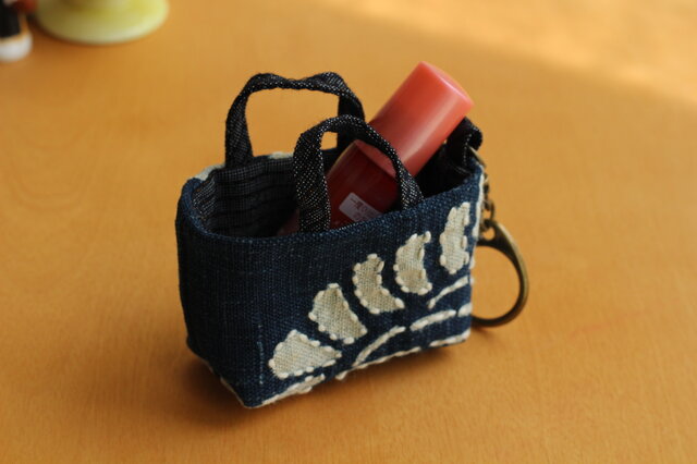 古布バッグとミニチュアバッグチャーム7セット　ハンドメイド 古布バッグとミニチュアバッグチャーム7セット ハンドメイド 古布