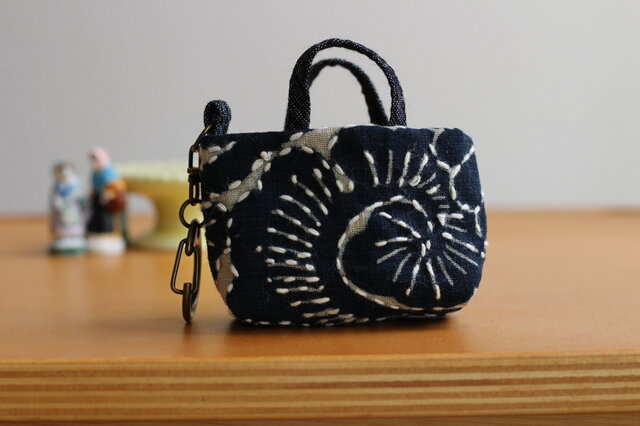 古布バッグとミニチュアバッグチャーム7セット　ハンドメイド 古布バッグとミニチュアバッグチャーム7セット ハンドメイド 古布