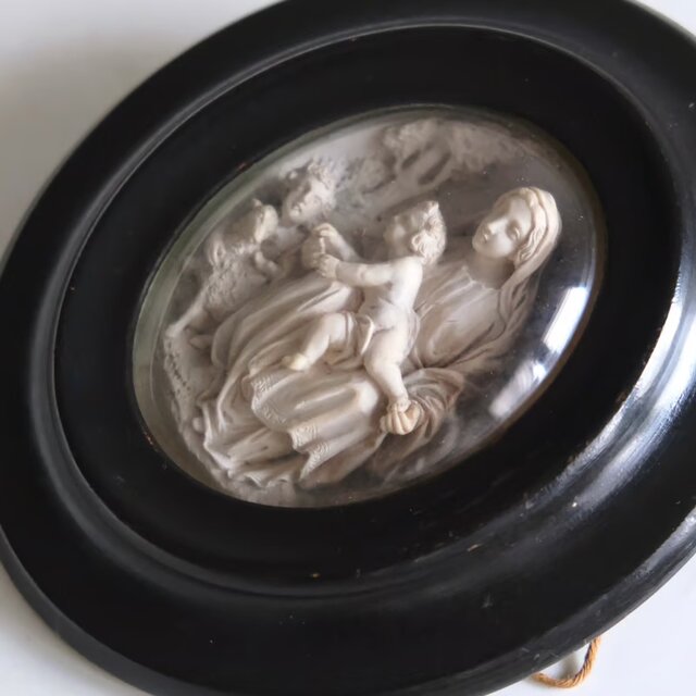 フランスアンティーク キリスト彫刻 ／メダイヨン フランス