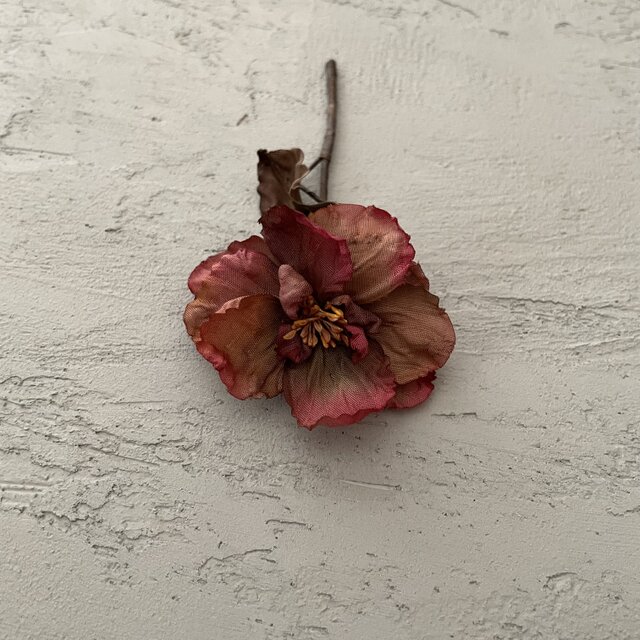 繊細な手染め『美しく咲いた薔薇』suMire-bouquet布花コサージュ
