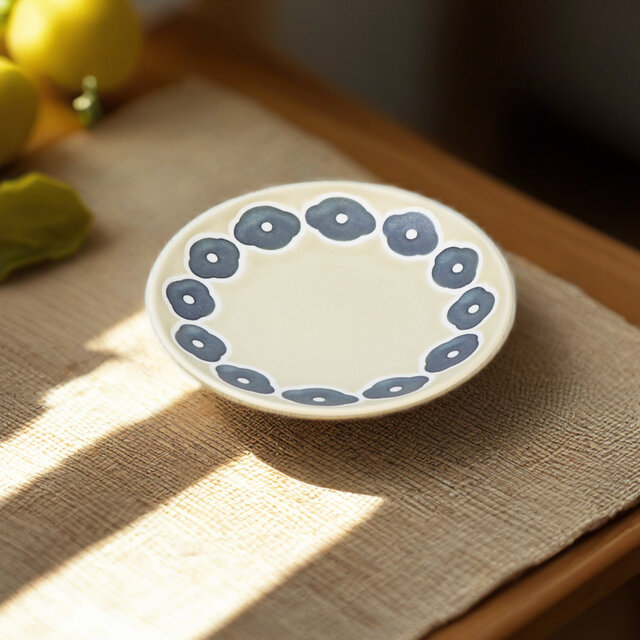 フラワープレート インディゴ【砥部焼】