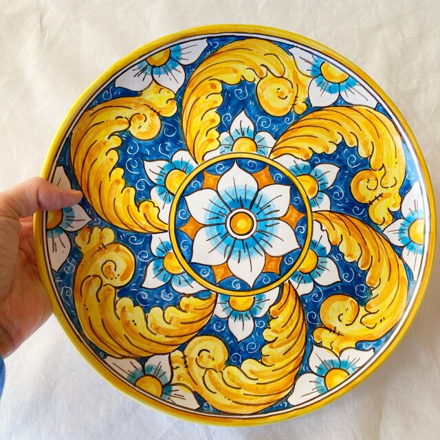 ◎ イタリア製アンティーク陶器 絵皿 26cm GEO038 マヨリカ焼き イタリア陶器 シチリア | iichi 日々の