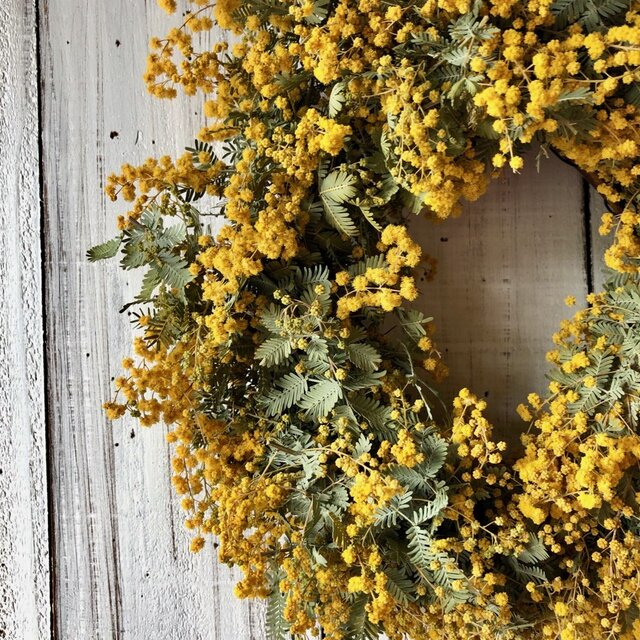 ラスト1点！ ミモザのリース小サイズ 23cm | iichi 日々の暮らしを