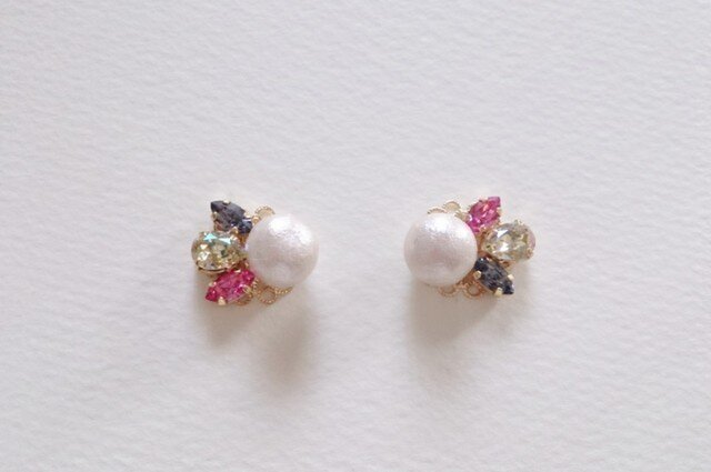 スワロフスキービジューピアス 〔イエロー〕の画像1枚目