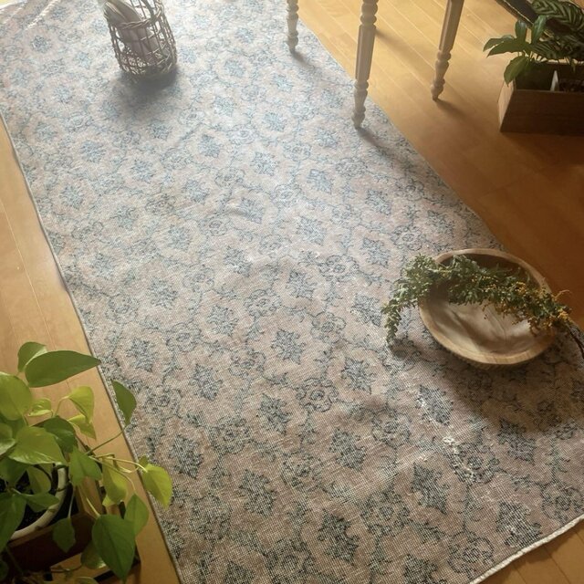 大判109×242ペールカラー　ボタニカル紋章　擦れ　トルコヴィンテージラグ 大判109×242ペールカラーボタニカル紋章擦れトルコヴィンテージラグ