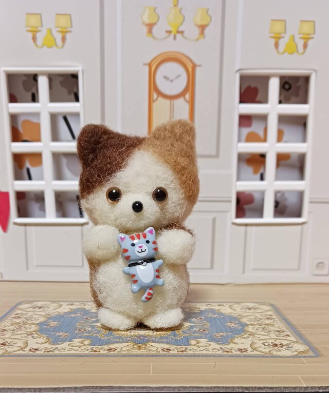 【ギフ_包装】 羊毛 小さな三毛猫ちゃん | iichi 日々の暮らしを心地よくする ぬいぐるみ