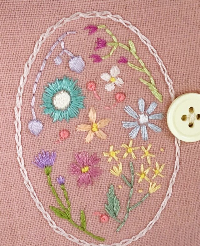 花刺繍のニードルケース～オーバルの中の花～ | iichi 日々の