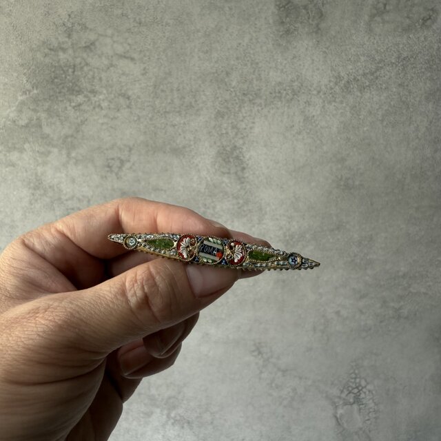 202｜ローマからの小さな手紙 – モザイク模様のヴィンテージバーブローチ（推定1950年代）