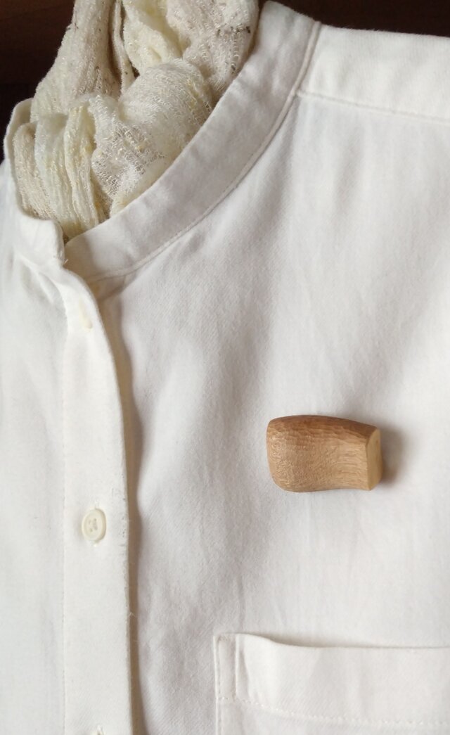 私のブローチ　「つながるしるし」