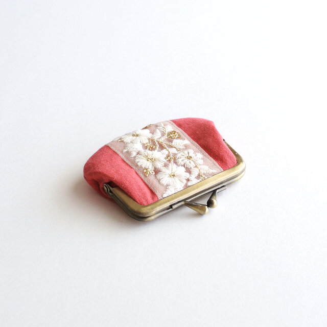 インド刺繍リボンのミニがま口 レッド | iichi 日々の暮らしを心地よく