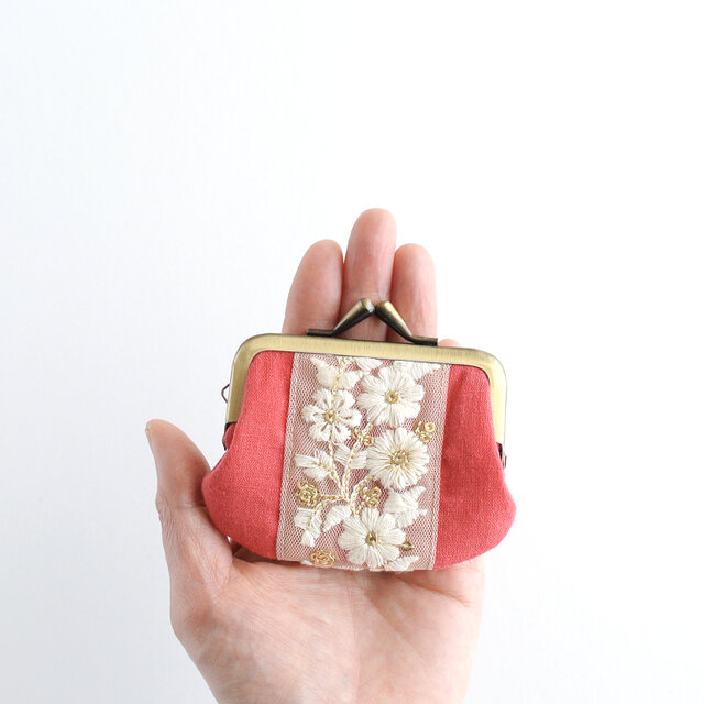 インド刺繍リボンのミニがま口 レッド | iichi 日々の暮らしを心地よく