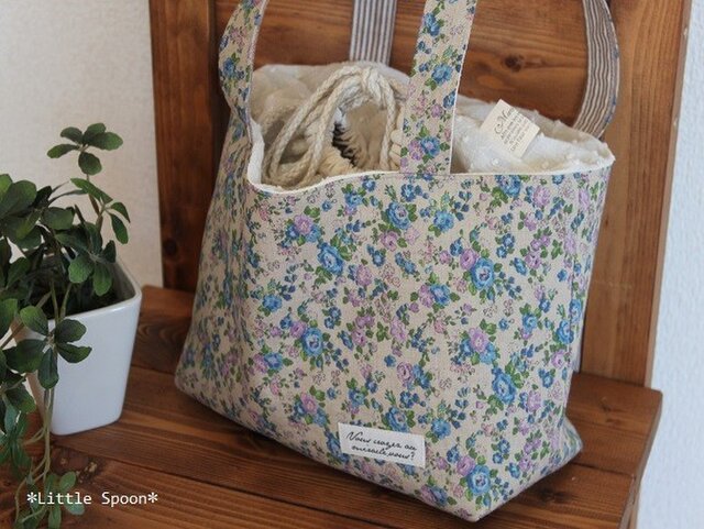 *送料無料*ナチュラル花柄リネンとレースの巾着トートの画像1枚目