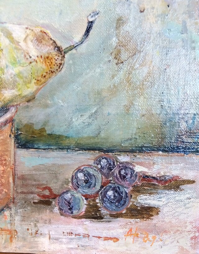 油絵「赤いカップと西洋梨」 | iichi 日々の暮らしを心地よくする