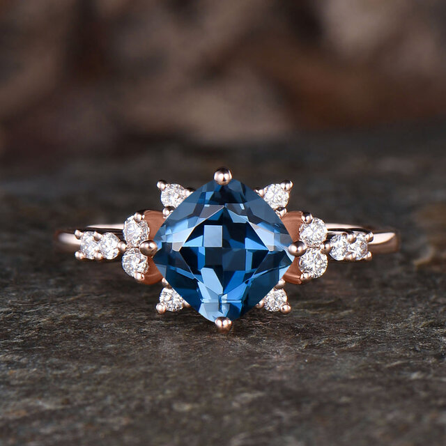 ソリッドローズゴールドエンゲージリング 12月の誕生石 天然ロンドンブルートパーズリング モアッサナイトリング
