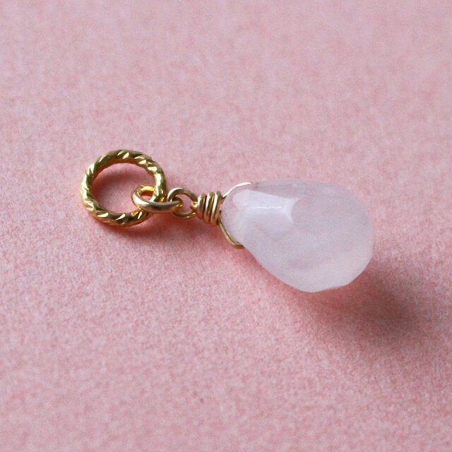 高級感 ✨10月誕生石✨ ローズクォーツ＜ドロップ＞のチャーム（K14GF アクセサリー