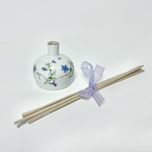 手描きのスミレのアロマポット