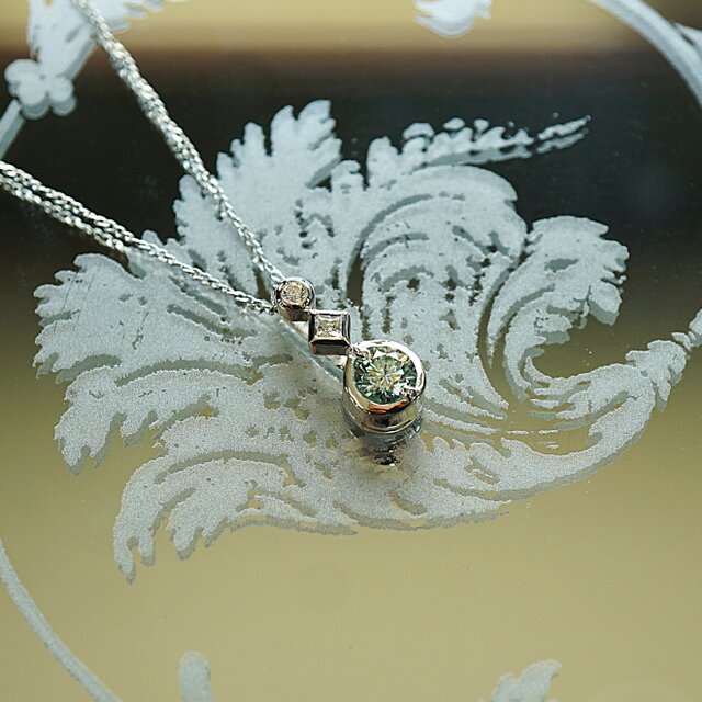 SV　モアッサナイト　ペンダント　＜ヘッドのみ＞